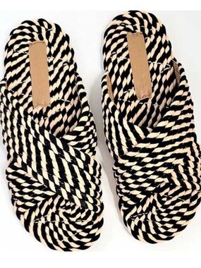 Salt + Umber Saraya Vegan Rope Slides Black and Cream Beach Cruise Travel Size 8